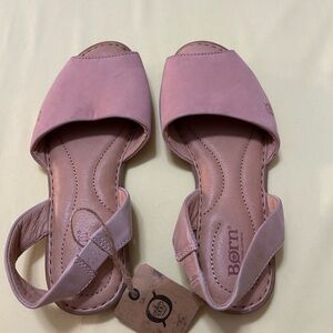 Born Womens Trang slip ons size 7M